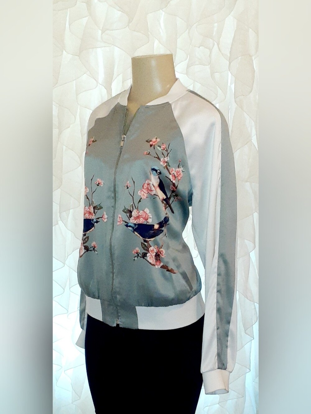Bell Sky Long Sleeve Jersey Jacket Grey & White w/Cherry Blossoms & Blue Birds M